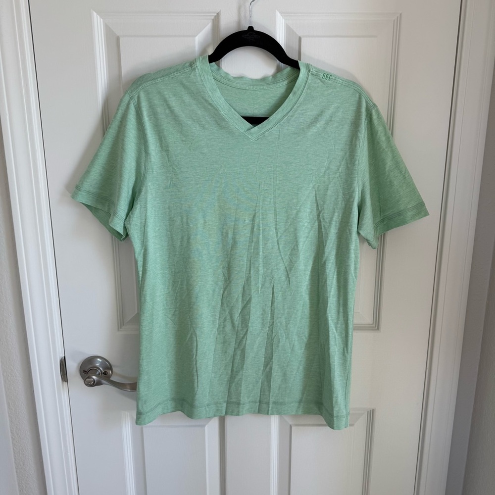 Lululemon 5 Year Basic V-Neck T-Shirt, M